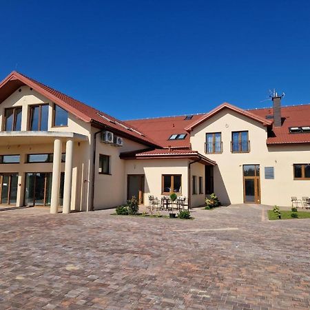 Villa Nova Szuminka Екстер'єр фото